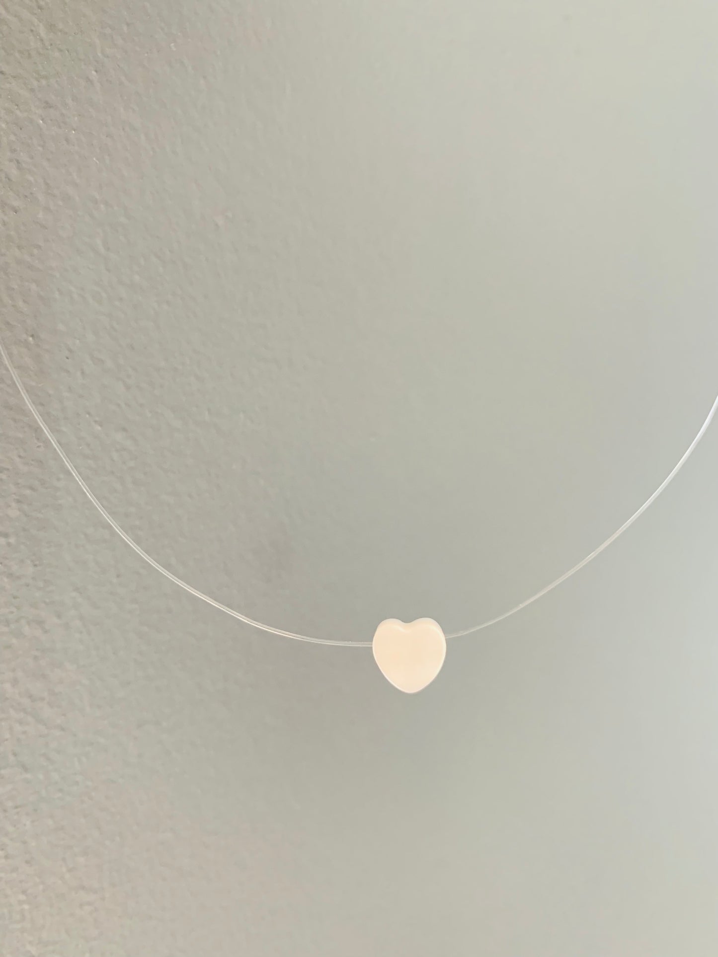 CHOKER INVISIBLE MADRE PERLA